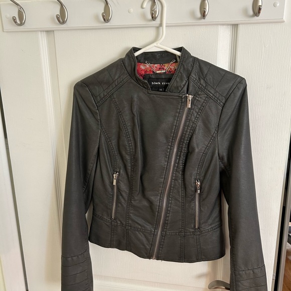 NEW Black Rivet Leather Jacket - Picture 5 of 5
